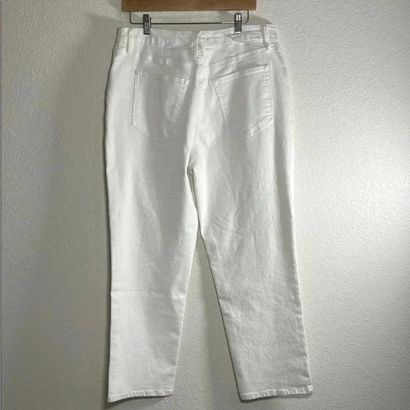 NWT Good American - White Straight Leg Jeans - 32/14 - Picture 3 of 4
